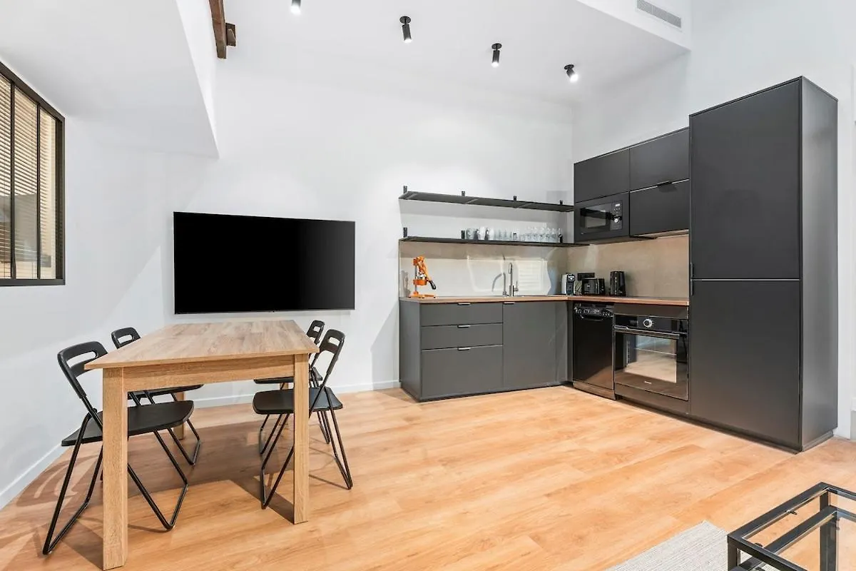 Holiday home Loft Spacieux Pour 10 Personnes Avec Terrasse Nice