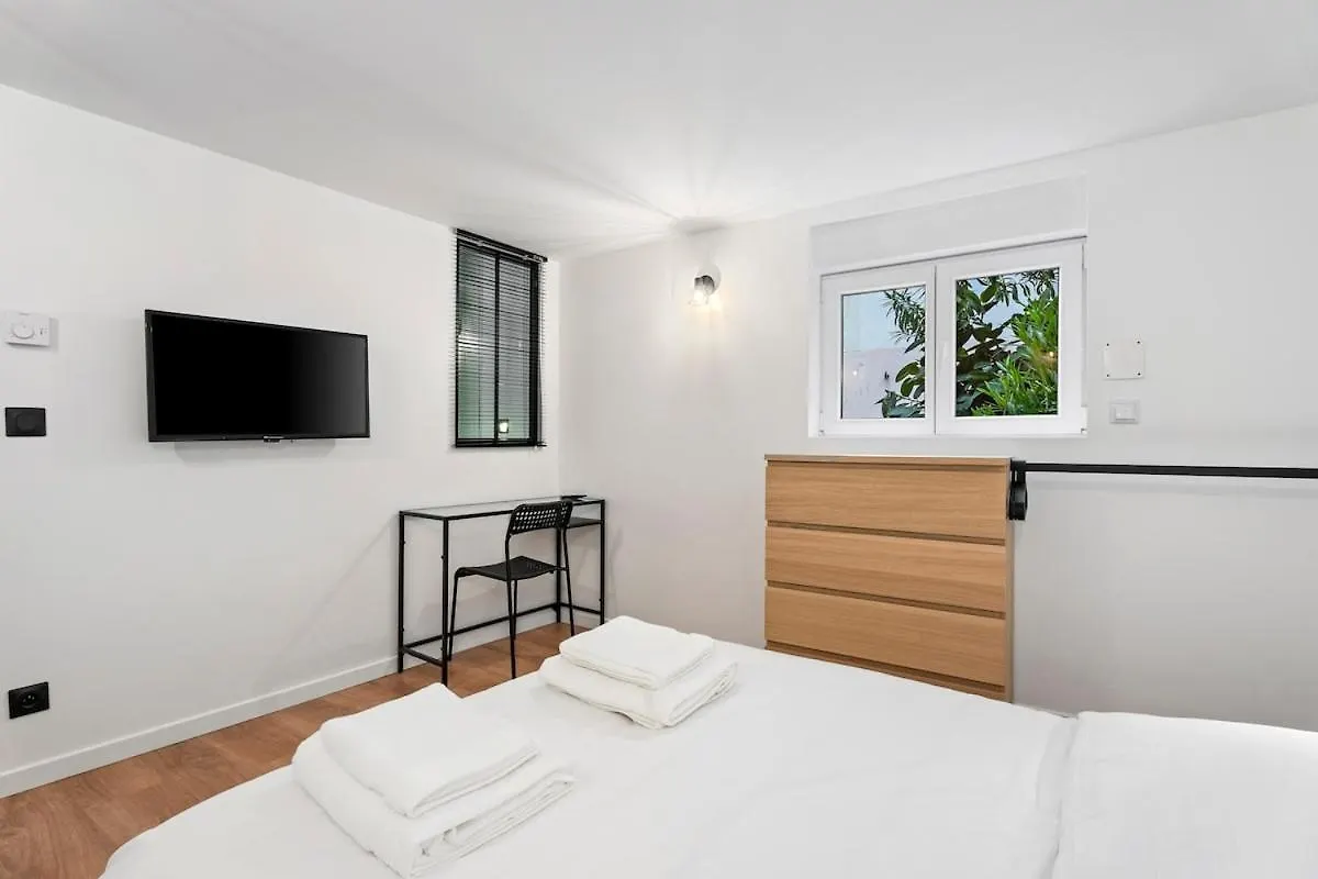 Loft Spacieux Pour 10 Personnes Avec Terrasse Nice France